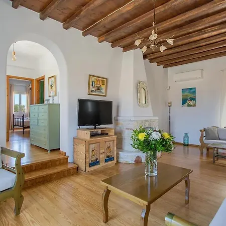 Villa Sail *